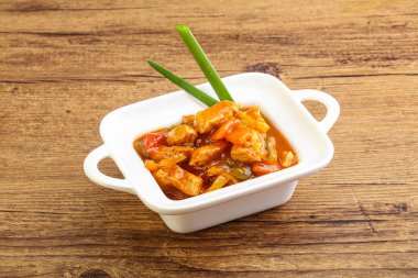 Sebzeli ve soslu et kebabı.