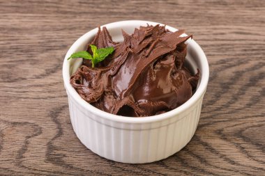 Çikolata nazelfındıklı.