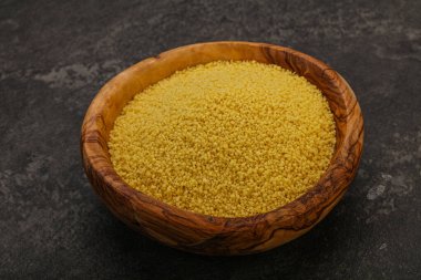 Yemek pişirmek için klozette çiğ öksürük yığını