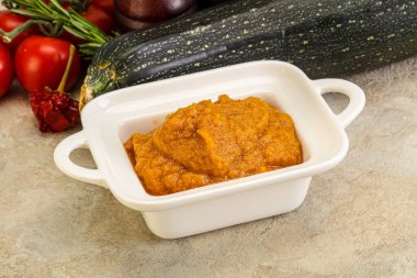 Vejetaryen mutfağı - Ot ve baharatlı kabak püresi