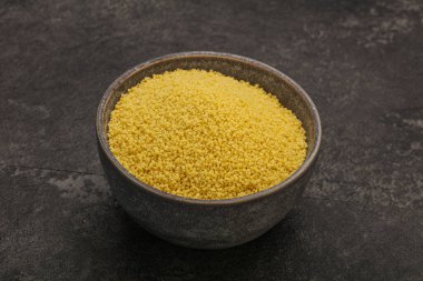 Yemek pişirmek için klozette çiğ öksürük yığını