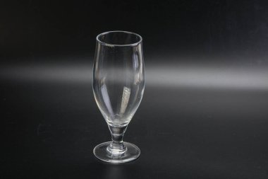 Asma ya da su için boş bardak