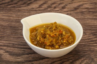 Kasede biberli yeşil baharatlı sos.