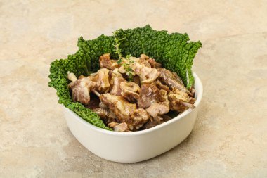 Kavanozda baharatlı kuzu eti