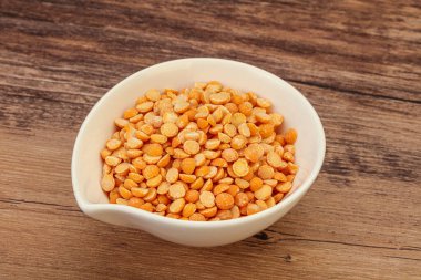 Kavanozda pişirmek için kuru bezelye