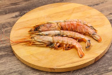 Lezzetli büyük Langoustine deniz ürünleri.