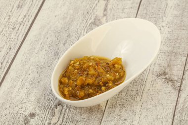 Kasede biberli yeşil baharatlı sos.