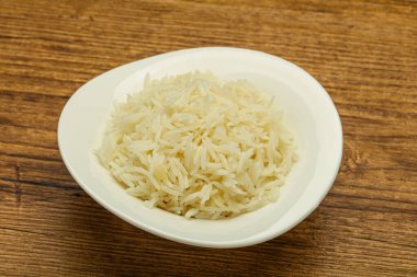 Buharda pişmiş Hint basmati pilavı.