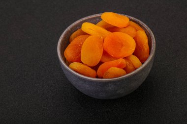 Tatlı, sarı, kurutulmuş kayısı yığını