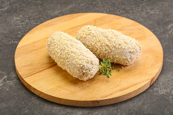 Raw Breaded Chicken Cutlet Roast — Stock Photo, Image