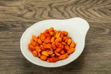 Baharatlı çerez kasede.