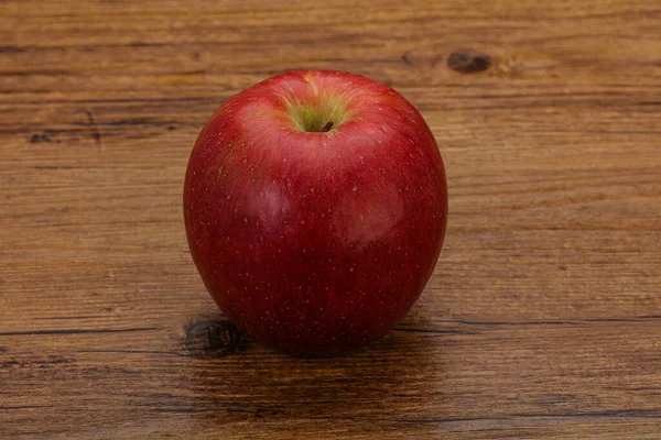 Einzige Rote Süße Leckere Apfelfrucht — Stockfoto