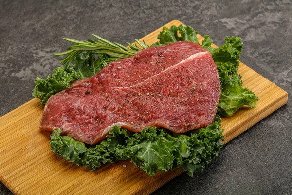 Syrový Hovězí Steak Gril Kořením — Stock fotografie