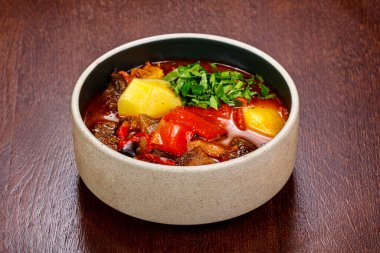 Sebzeli ve şifalı domates çorbası.