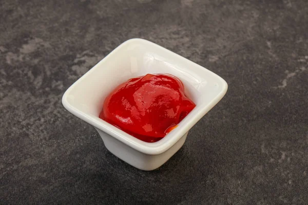 Ízletes Paradicsom Ketchup Tálban — Stock Fotó