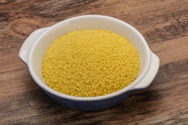 Yemek pişirmek için klozette çiğ öksürük yığını