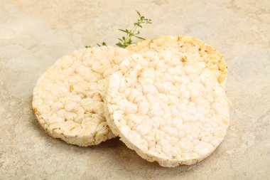 Vejetaryen için diyet çıtır ekmek yığını