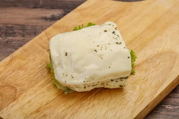 Queijo Grego Halloumi Com Hortelã Para Grelhar — Fotografia de Stock