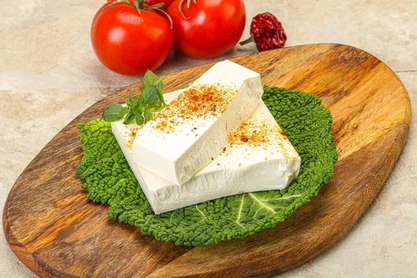 Ελληνικό Μαλακό Τυρί Φέτα Για Σαλάτα — Φωτογραφία Αρχείου