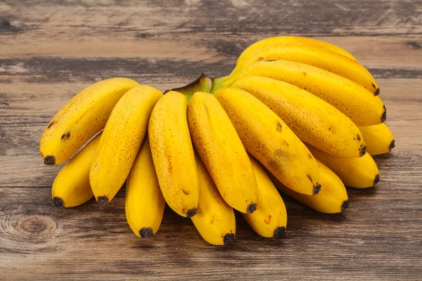 Reife Süße Gelbe Mini Bananenhaufen — Stockfoto