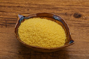 Yemek pişirmek için klozette çiğ öksürük yığını