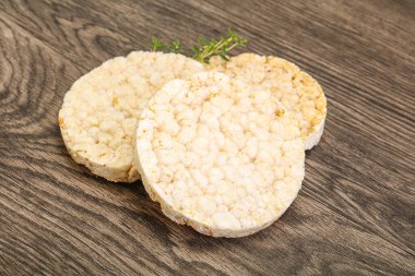 Vejetaryen için diyet çıtır ekmek yığını