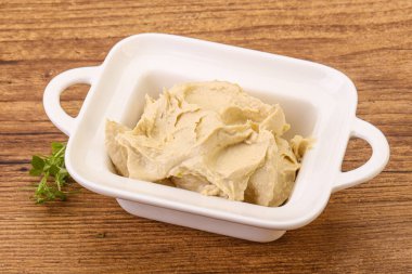 Vejetaryen yemeği. Zeytinyağlı humus sosu.