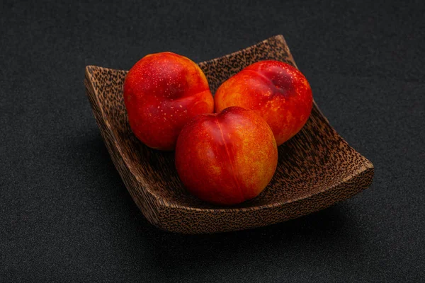 Dojrzałe Słodkie Smaczne Czerwone Owoce Nektarynowe — Zdjęcie stockowe