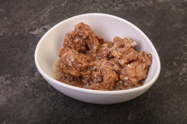 Kavanozda baharatlı geyik güveci