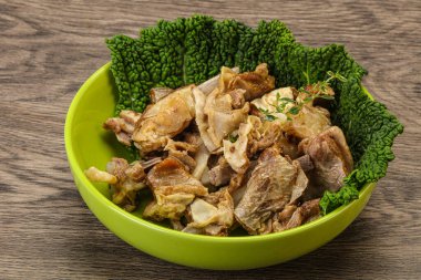 Kavanozda baharatlı kuzu eti