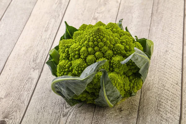 Ízletes Vegán Bio Élelmiszer Romanesco Káposzta — Stock Fotó