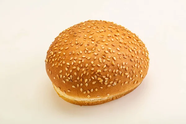 Frisk Burger Bolle Med Sesamfrø - Stock-foto