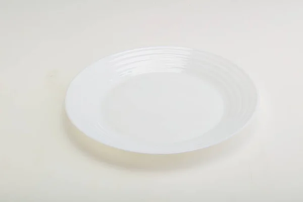 Assiette Blanche Pour Servir Isolée — Photo