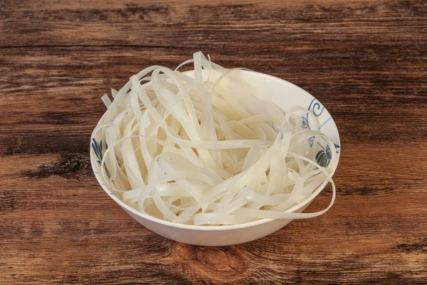 炊く準備ができている茹でた米麺 — ストック写真