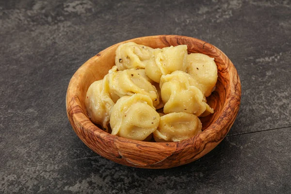 Traditionelle Russische Knödel Mit Fleisch Und Gewürzen — Stockfoto