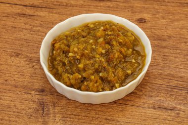 Kasede biberli yeşil baharatlı sos.