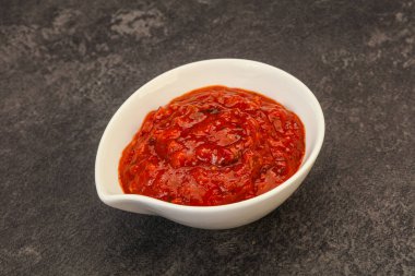 Kasede acı domates sosu