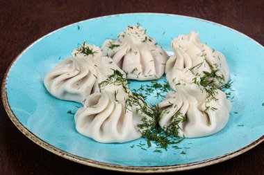 Geleneksel Gürcistan mutfağı - etli khinkali böreği