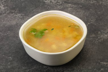 Havuçlu ve patatesli lezzetli tavuk çorbası