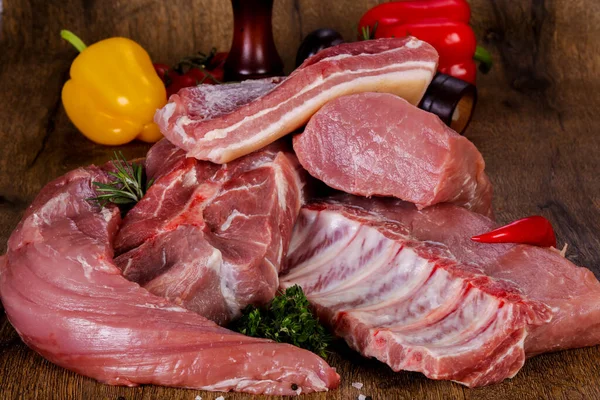 Carne Maiale Cruda Sfondo Legno — Foto Stock