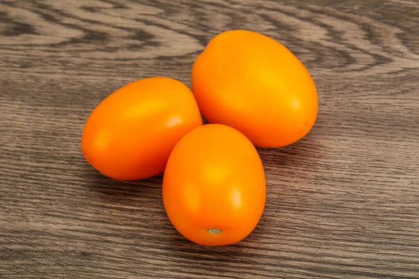 Haufen Reifer Frischer Gelber Tomaten — Stockfoto