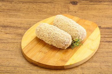 Fırında pişmemiş tavuk pirzolası.