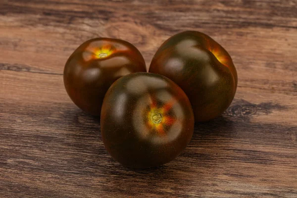 Black Tasty Juicy Kumato Tomato Heap — Stock Photo, Image