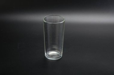 Asma ya da su için boş bardak