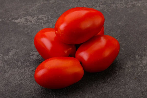 Pocos Rojo Brillante Sabroso Montón Tomate —  Fotos de Stock