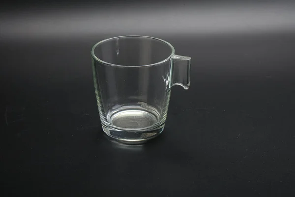 Κενό Γυάλινο Κύπελλο Για Ποτά Απομονωμένα — Φωτογραφία Αρχείου