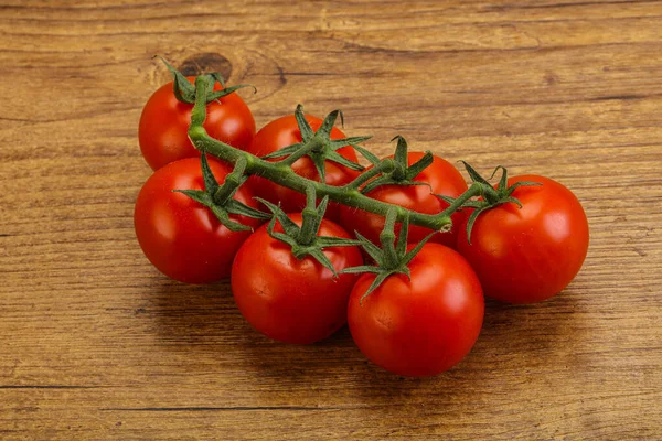 Frische Reife Kirschtomaten Zweig Isoliert — Stockfoto