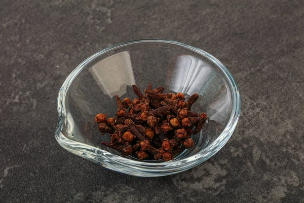香味烹调 碗中的干丁香种子 — 图库照片