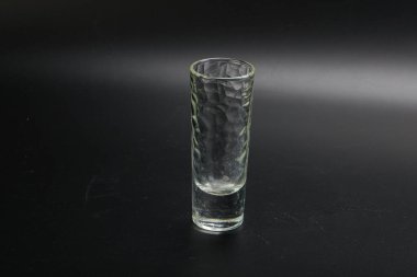 Asma ya da su için boş bardak