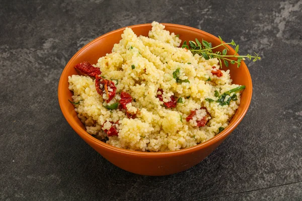 Cozinha Vegetariana Cuscuz Com Legumes Salsa — Fotografia de Stock